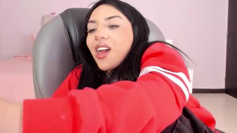 alisson__cortez online show from March 10, 2026, 1:05 pm