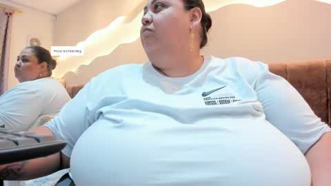 Snapshot of alisson_am chatting on June 2, 2026, 6:54 pm Alisson online show from June 2, 2026, 6:54 pm