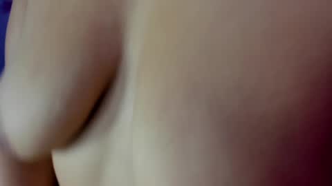 alisson_evans__ online show from April 25, 2026, 1:41 pm
