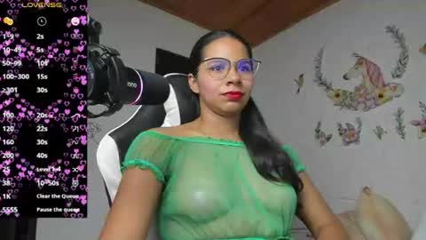 Snapshot of alisson_hoffman05 chatting on July 29, 2026, 12:31 am Alisson hoffman05 online show from July 29, 2026, 12:31 am