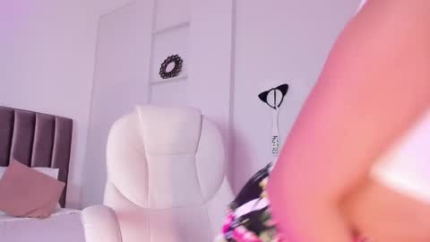 Snapshot of alisson_sanders chatting on February 9, 2025, 12:30 pm Alisson online show from February 9, 2025, 12:30 pm