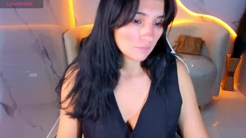alisson_tx_ online show from May 4, 2026, 7:54 pm