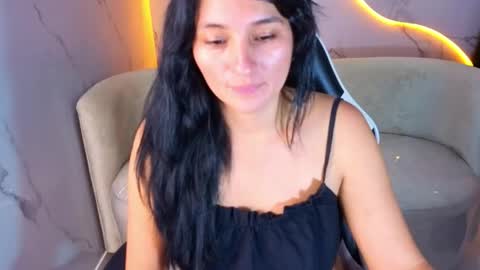 alisson_tx_ online show from May 5, 2026, 9:23 pm