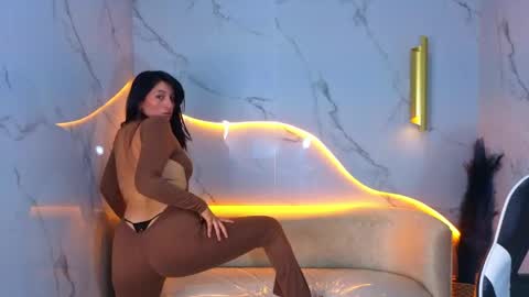 alisson_tx_ online show from May 20, 2026, 8:37 pm
