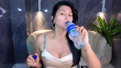 alisson_tx_ online show from May 21, 2026, 9:16 am