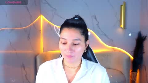 alisson_tx_ online show from May 23, 2026, 7:40 pm