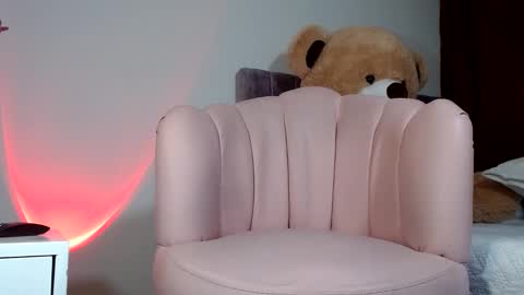 Snapshot of alissonkisses chatting on December 11, 2024, 5:53 am alisson online show from December 11, 2024, 5:53 am