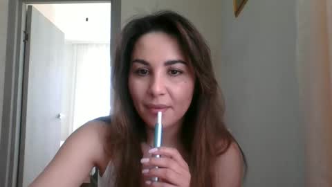 Snapshot of alisxlovesss chatting on May 2, 2026, 7:24 am AlisXLovesss online show from May 2, 2026, 7:24 am