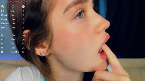 Snapshot of alivialovely chatting on February 9, 2026, 11:25 am Alivia online show from February 9, 2026, 11:25 am