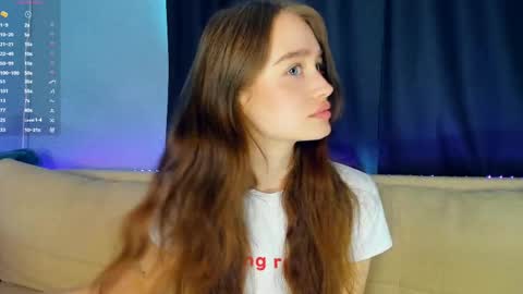 Snapshot of alivialovely chatting on May 1, 2026, 8:08 am Alivia online show from May 1, 2026, 8:08 am