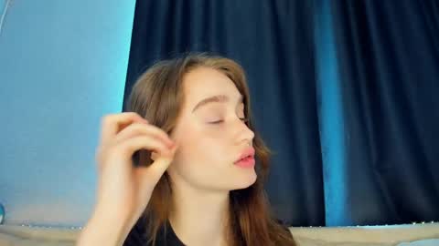 Snapshot of alivialovely chatting on May 12, 2026, 8:44 am Alivia online show from May 12, 2026, 8:44 am