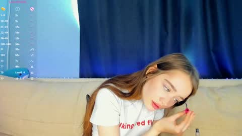 Snapshot of alivialovely chatting on May 19, 2026, 8:31 am Alivia online show from May 19, 2026, 8:31 am