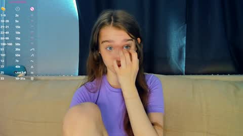 Snapshot of alivialovely chatting on May 22, 2026, 8:32 am Alivia online show from May 22, 2026, 8:32 am