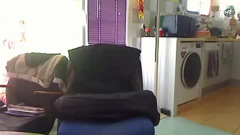 Snapshot of alix300 chatting on October 20, 2025, 9:43 am Sandwich online show from October 20, 2025, 9:43 am