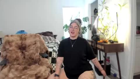 alix_valentine online show from November 7, 2025, 6:19 pm