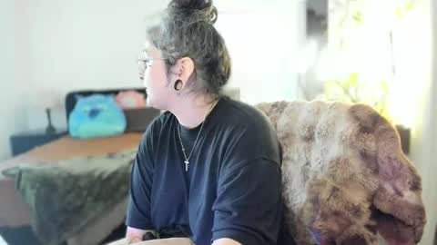 alix_valentine online show from November 18, 2025, 4:55 pm