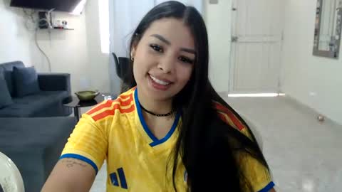 Snapshot of alizee_rae chatting on July 3, 2026, 5:30 pm alizee_rae online show from July 3, 2026, 5:30 pm