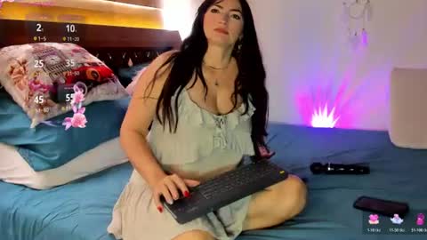 Snapshot of alizmarias chatting on July 19, 2026, 5:05 pm Andrea..... online show from July 19, 2026, 5:05 pm