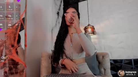 alizza_ online show from October 15, 2025, 11:43 am