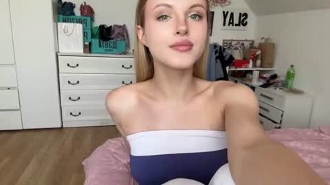 Kate online show from August 2, 2026, 11:52 am