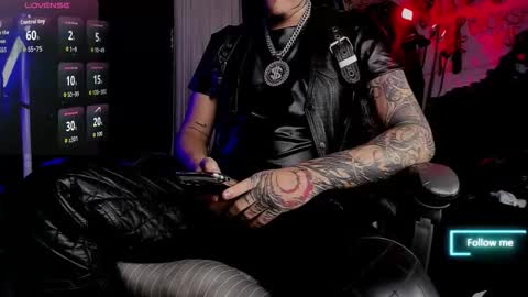   online show from November 6, 2025, 10:21 pm