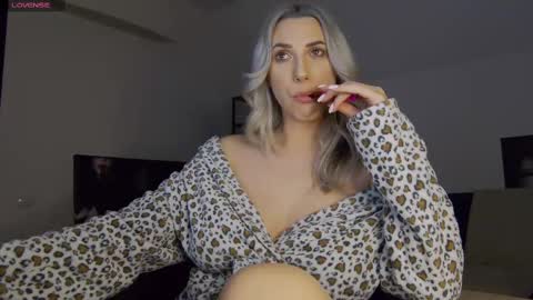 A day u didnt smile is a lost day online show from February 21, 2025, 7:10 pm