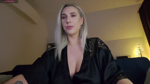 A day u didnt smile is a lost day online show from December 5, 2025, 4:58 pm