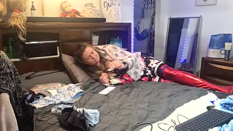 Snapshot of allbuttplaywelcome69 chatting on December 8, 2024, 7:58 am Stormy Day online show from December 8, 2024, 7:58 am