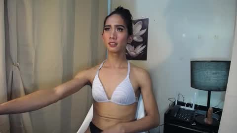 Snapshot of allday_mistress chatting on January 13, 2025, 12:24 pm trina online show from January 13, 2025, 12:24 pm