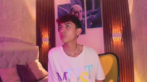 Snapshot of allen_starck chatting on February 11, 2025, 12:48 pm Allen online show from February 11, 2025, 12:48 pm