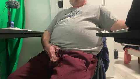 Snapshot of allergictochat chatting on January 7, 2025, 12:13 am Allergictolove online show from January 7, 2025, 12:13 am