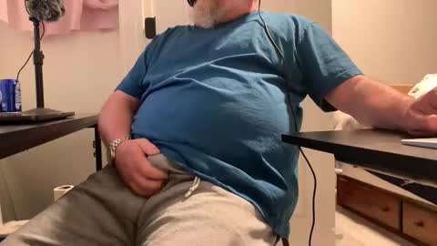 Snapshot of allergictochat chatting on March 7, 2026, 8:39 pm Allergictolove online show from March 7, 2026, 8:39 pm