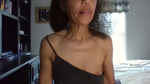 Snapshot of allgood4u chatting on September 12, 2025, 5:13 pm wishlist on bio online show from September 12, 2025, 5:13 pm