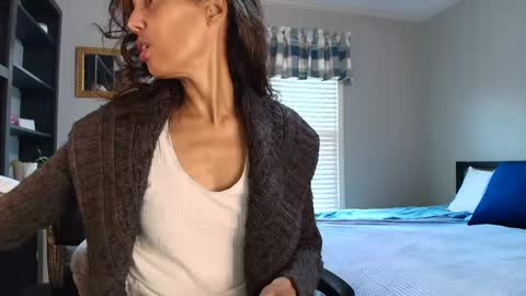 Snapshot of allgood4u chatting on October 6, 2025, 9:12 pm wishlist on bio online show from October 6, 2025, 9:12 pm