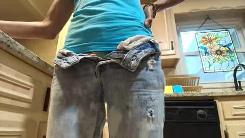 Snapshot of allgood4u chatting on October 9, 2025, 7:45 pm wishlist on bio online show from October 9, 2025, 7:45 pm