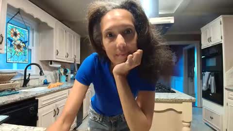 Snapshot of allgood4u chatting on October 16, 2025, 8:43 pm wishlist on bio online show from October 16, 2025, 8:43 pm