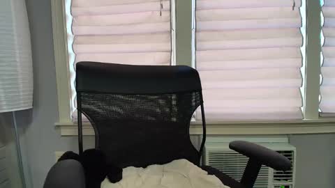 Snapshot of allgood4u chatting on October 22, 2025, 7:24 pm wishlist on bio online show from October 22, 2025, 7:24 pm