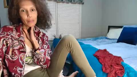 Snapshot of allgood4u chatting on October 31, 2025, 12:00 am wishlist on bio online show from October 31, 2025, 12:00 am