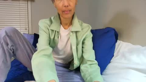 Snapshot of allgood4u chatting on November 23, 2025, 12:43 am wishlist on bio online show from November 23, 2025, 12:43 am