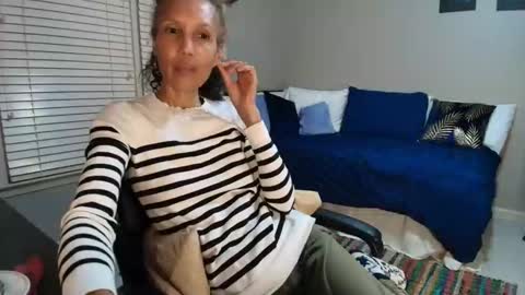 Snapshot of allgood4u chatting on November 24, 2025, 11:59 pm wishlist on bio online show from November 24, 2025, 11:59 pm