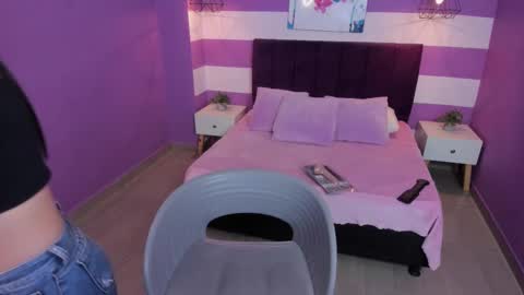 Snapshot of alli_cooper chatting on February 11, 2025, 12:48 pm Ali online show from February 11, 2025, 12:48 pm