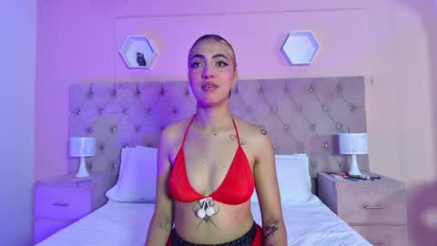 Snapshot of allicerosero chatting on December 17, 2024, 4:34 am Allice online show from December 17, 2024, 4:34 am