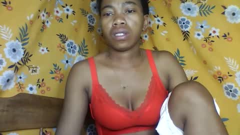 Snapshot of alliciax632770q chatting on May 18, 2026, 9:20 pm alliciax632770q online show from May 18, 2026, 9:20 pm