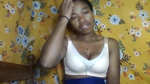 Snapshot of alliciax632770q chatting on May 21, 2026, 1:56 am alliciax632770q online show from May 21, 2026, 1:56 am