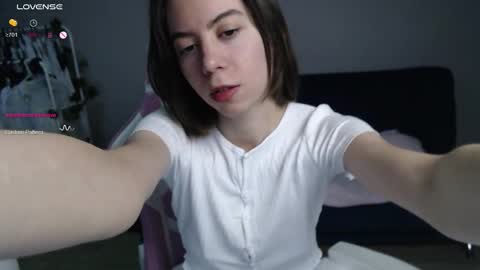 Snapshot of allie_hazie chatting on December 13, 2025, 9:42 pm alice online show from December 13, 2025, 9:42 pm