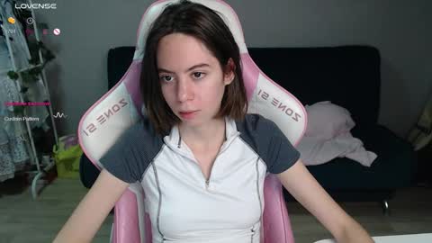 Snapshot of allie_hazie chatting on December 15, 2025, 9:52 pm alice online show from December 15, 2025, 9:52 pm