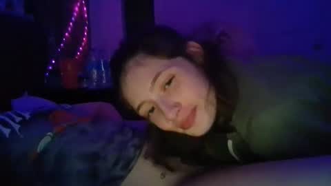 Snapshot of allie_winters18 chatting on April 23, 2026, 3:52 am Allie Winters online show from April 23, 2026, 3:52 am