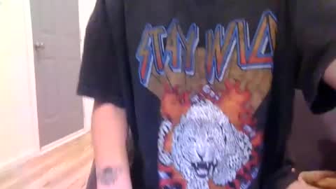 Snapshot of alliebearx chatting on February 11, 2025, 12:06 am alliebearx online show from February 11, 2025, 12:06 am