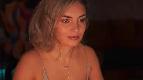 Snapshot of alliesynns chatting on December 2, 2025, 5:46 am Allie online show from December 2, 2025, 5:46 am