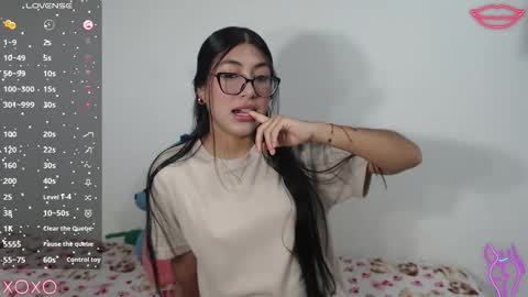 Snapshot of allison_18_ chatting on September 25, 2025, 7:45 am Nana online show from September 25, 2025, 7:45 am